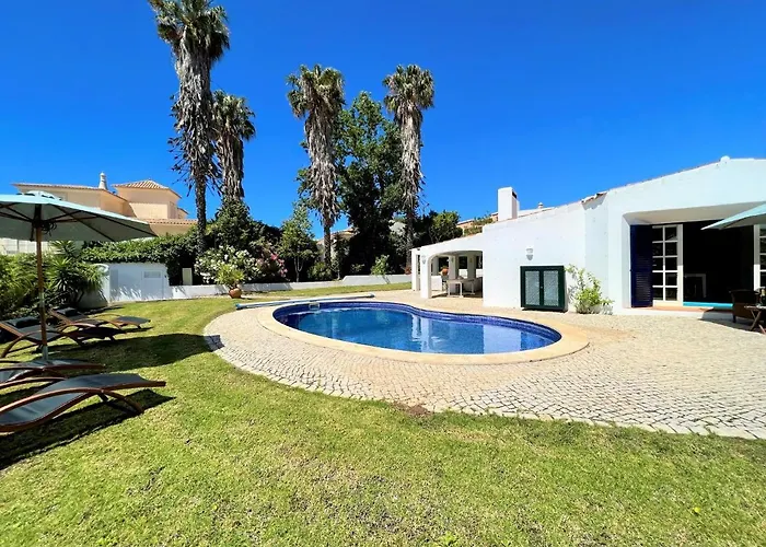 Balaia With Private Pool By Homing *